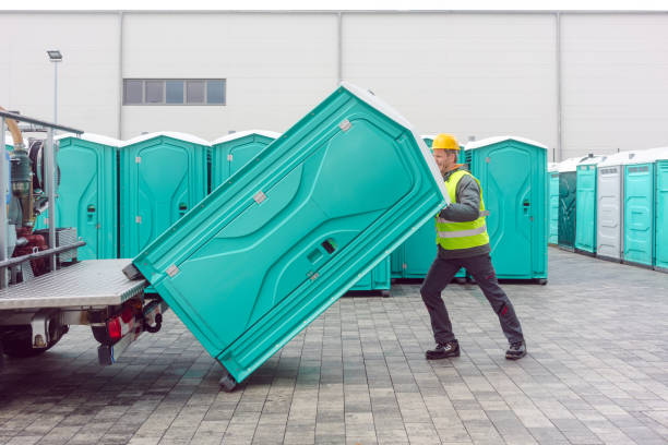Best Portable restroom trailer rental  in Waterloo, IL